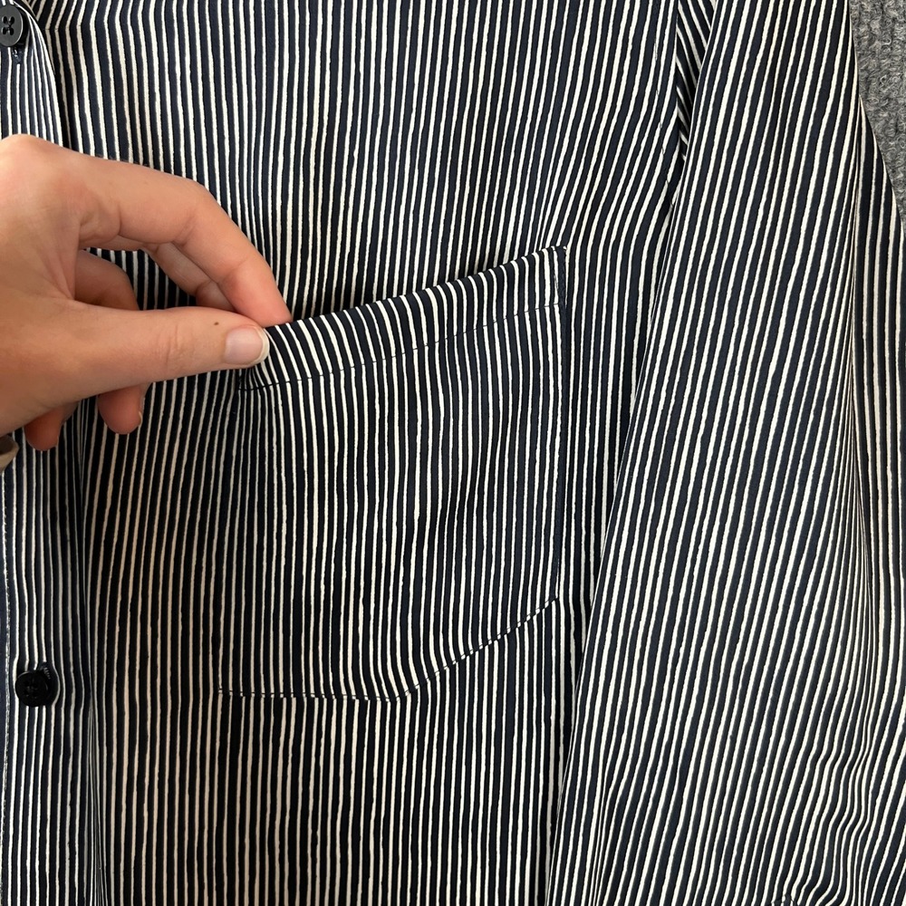 Theory Womens 100% Silk Pinstripe Long Button Down Shirt Black White Size M - Picture 4 of 10